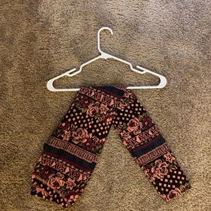 Urban Outfitters- Truly Madly Deeply Floral Boho Leggings